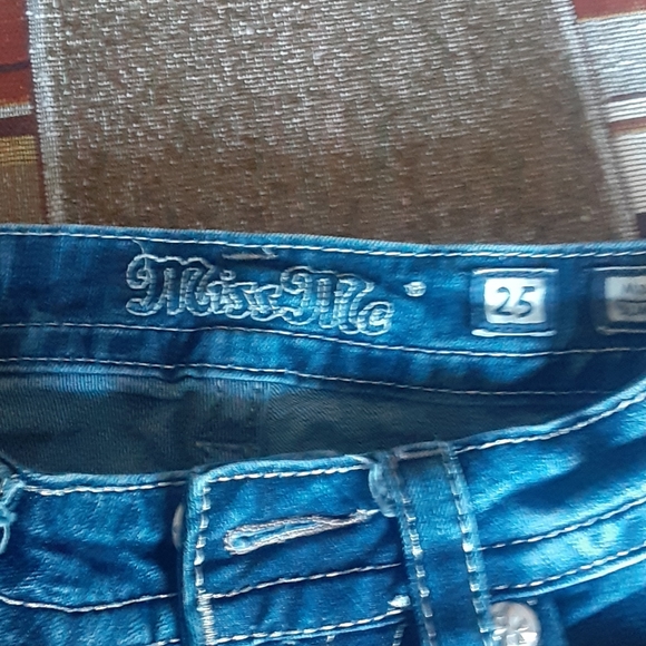 Jeans - Picture 3 of 5